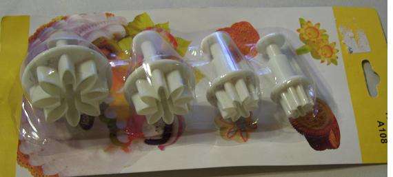 Daisy Marguerite Plunger 108