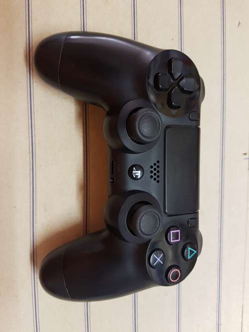 Playstation 4 Controller Black (original) great condition