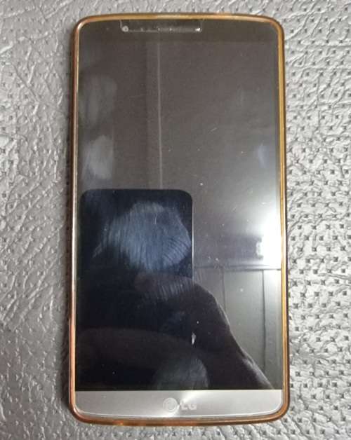 Lg G3 Smarphone + extra Phone (Please read the description before bid)