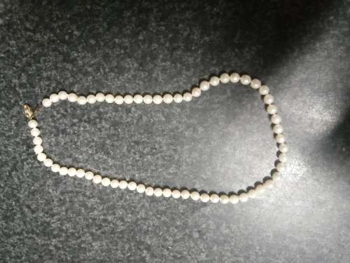 STUNNING Vintage 14K Yellow Gold and Pearl necklace and bracelet