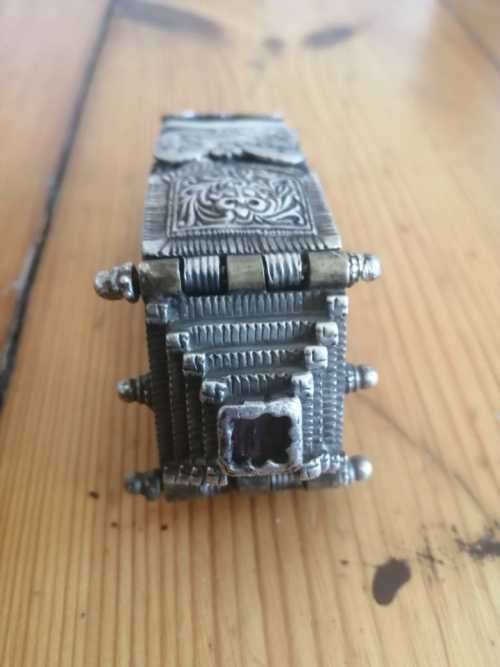 Vintage Silver tribal hand made bracelet, lots of detail and very unique from Saudi Arabia