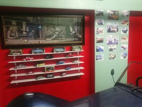 Big lot of diecast scale 1:24 cars