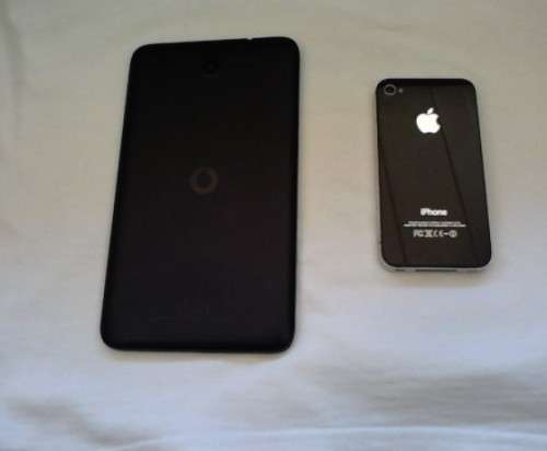iPhone 4s + Free Vodafone Smart Tab 2 & 64GB SD Card