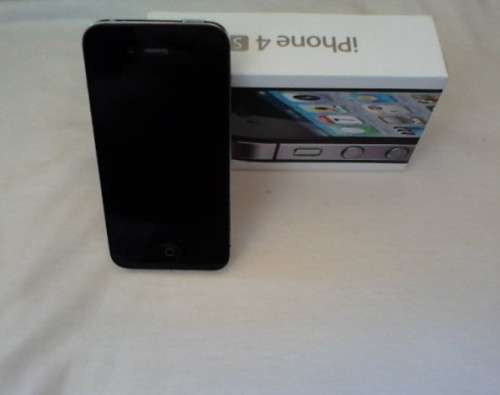 iPhone 4s + Free Vodafone Smart Tab 2 & 64GB SD Card