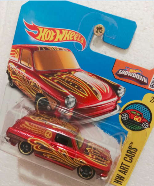 Hot Wheels '69 Custom Volkswagen Squarback Red 2/10