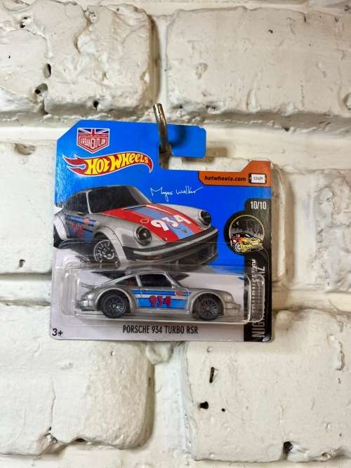 Hot Wheels 1/64 Porsche 934 Turbo RSR Magnus Walker