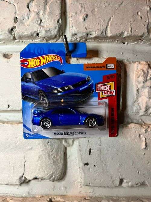 Hotwheels 1/64 Nissan Skyline GT-R R33 Blue