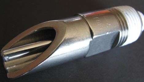 DRINKING VALVE -PIGS