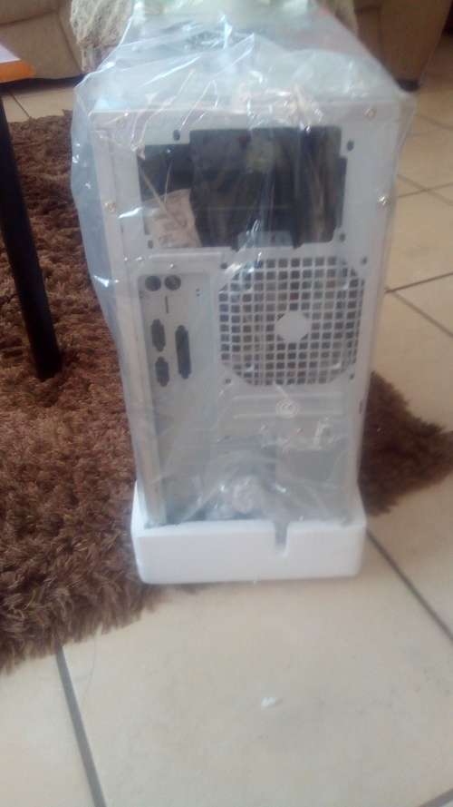 Brand New Archillies Gamijng Case -Silver Still new in packageing