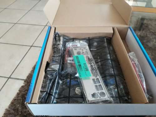 MSI MSI H61M - P31 /W 8 MOTHEBOARD Socket 1155 Motherboard as new still in packaging