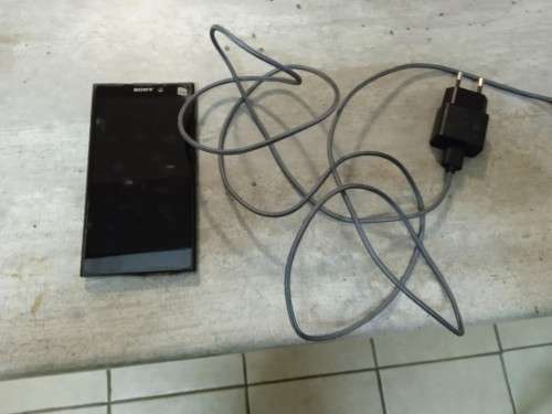 SONY XPERIA L2 SMART PHONE - GOOD CONDITION - FREE SHIPPING