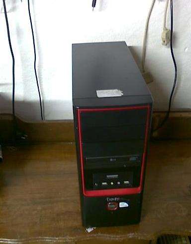 Desktop PC with 20 GB HDD and 384MB RAM