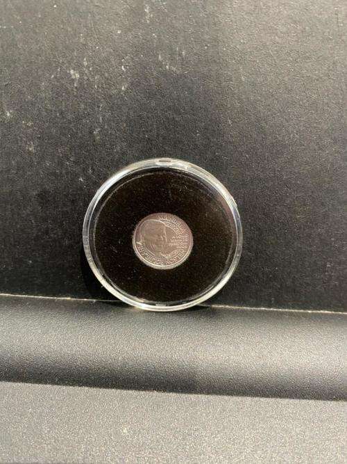 " 2008" Mandela 90 years... MEDAL...  1/10 PLATINUM (incapsulated)