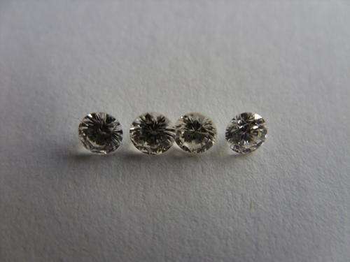 4 x 0.075ct Natural Diamonds. ( Total 0.30ct )
