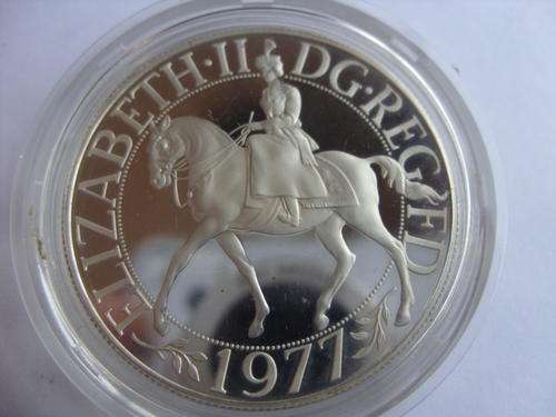 @ 1977 Queen Elizabeth II (Commemorative Coin) Silver Proof @