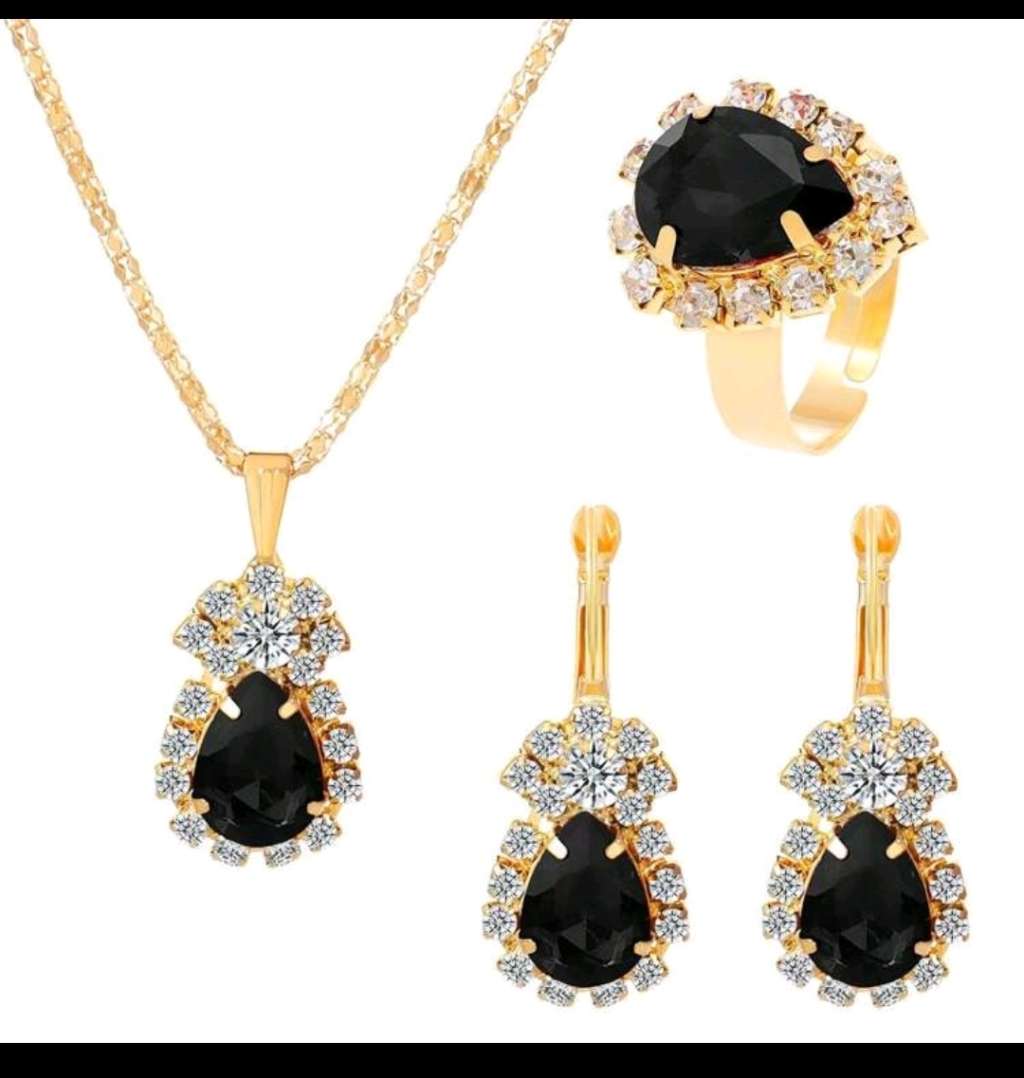 Woman 4 pc luxurious Jewelry Set for any special occasion