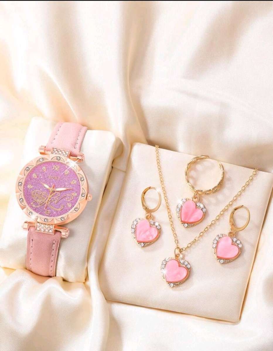 5pc luxurious woman Quartz Watch set for woman