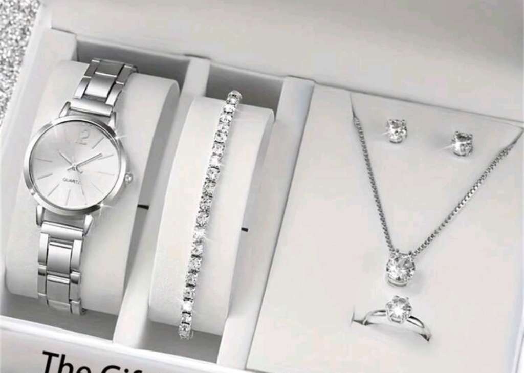 Wow amazing luxurious woman 6pcs Quartz Watch set