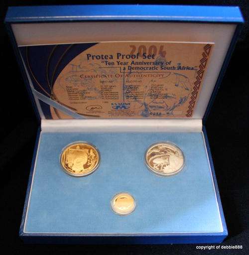 2004 "Ten Year Anniversary of a Democratic SA" - Protea Proof Set - Gold 1oz + 1/10th oz + Silver R1