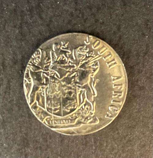 Rare 20c error coin - a beautiful rendition slightly smaller than a R1, one the best i have seen,unc