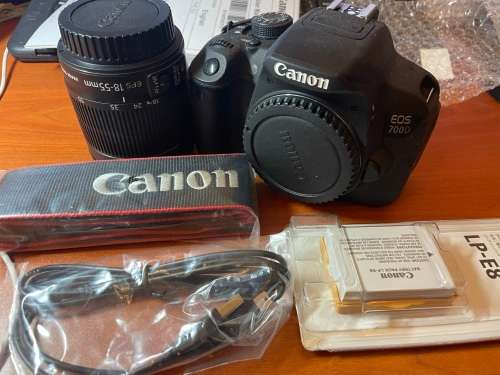 CANON NEW in the box *Canon EOS 700D_18-55mm lens, strap,