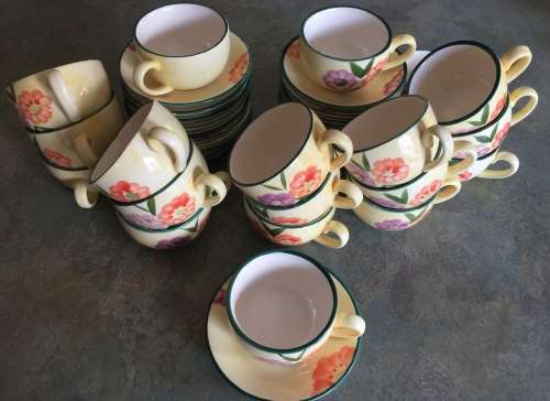 Set of Small Coffee and Expresso Cups