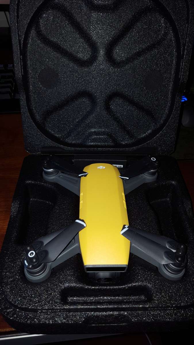 DJI Spark (Sunrise Yellow)