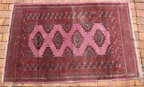 Beautiful vintage hand-knotted Persian rug