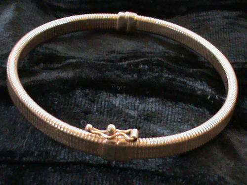 Unusual 9ct Gold Bangle