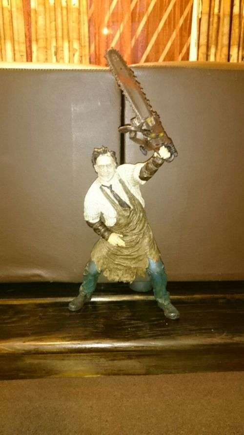 MCFARLANE MOVIE MANIACS 12 INCH LEATHERFACE FIGURE * OUT OF BOX*