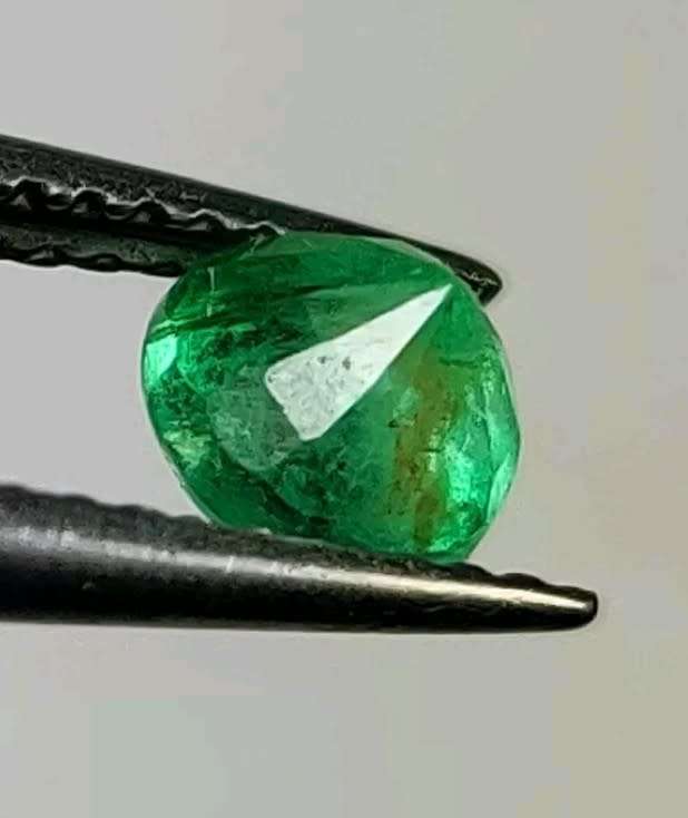 Natural 0.57 Ct Zambian Emerald VIDEO