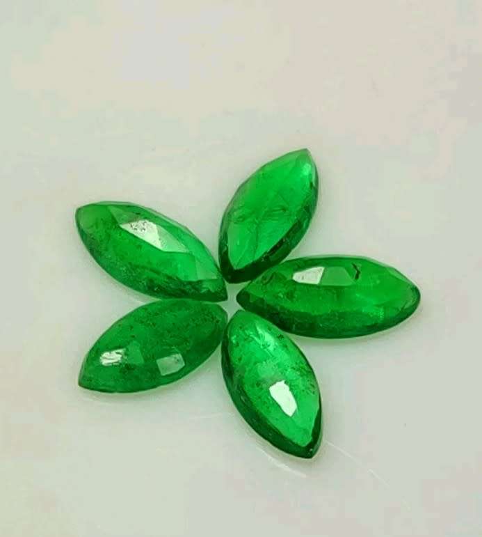 Natural 0.85 Ct Zambian Emerald 5 pc