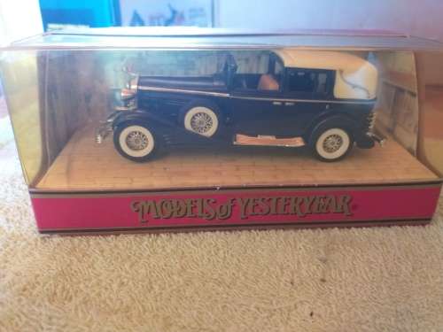 Matchbox Yesteryear Y34 1933 Cadillac 452 V16