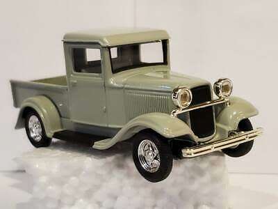 Road Signature- 1934 Ford Pick Up Gray MIB