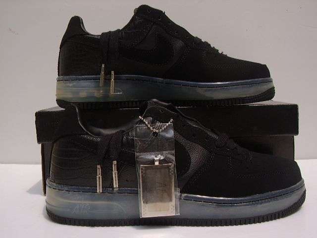 NIKE AIR FORCE 1 (AF1) BLACK WITH SUEDE AND LEATHER CLEAR SOLE WITH AIR BUBBLE SIZE 7UK(ZA) 8US