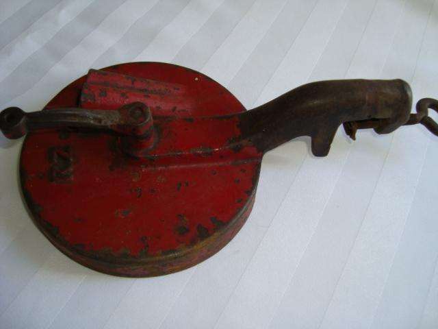 Vintage GREEN BEAN CUTTER