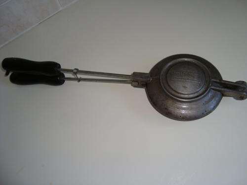 vintage WAFFLE MAKER