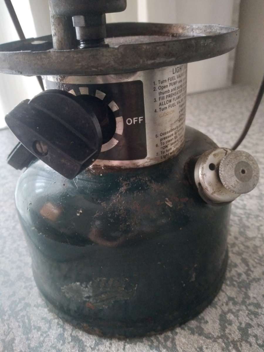 Coleman lantern model 214A700 made USA