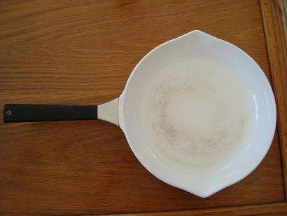 CORNING WARE PAN - NICE VINTAGE CONDITION