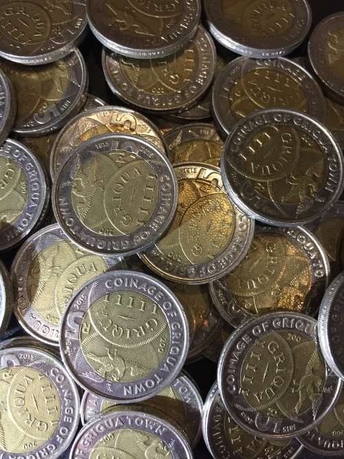 2015  R5  COINAGE OF GRIQUA TOWN  IN  GOOD CONDITION