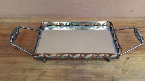 Lovely old Retro decanter set.