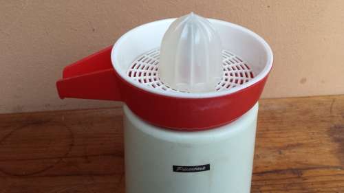 Lovely old plastic Pineware juicer.