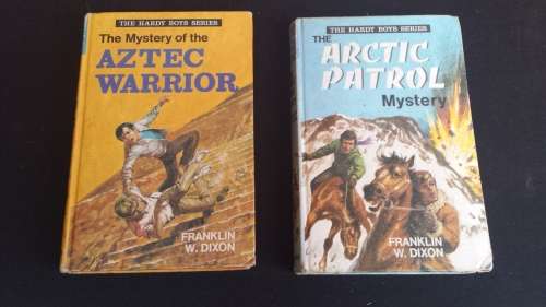 4 X Old Hardy Boy books.