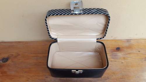Beautiful black & white vanity case.