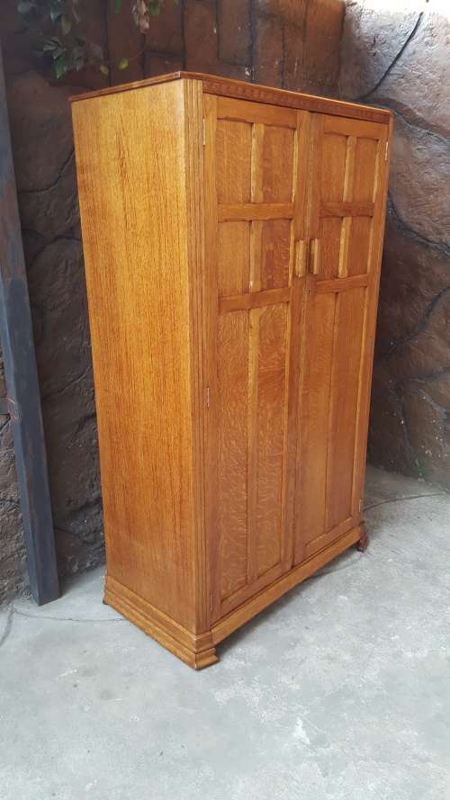 Beautiful vintage kids oak wardrobe.