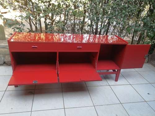 Lovely red, Retro sideboard / cabinet.