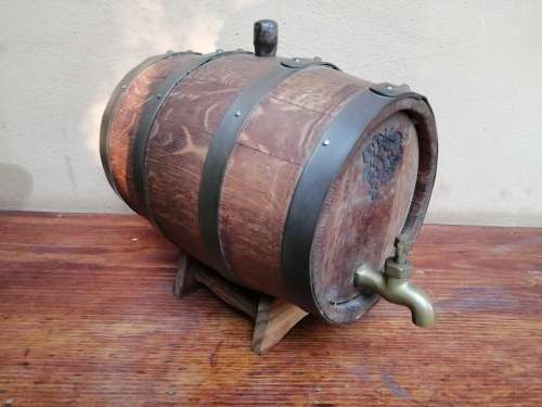 Oak Barrel Whisky Rum Brewing Keg Container.