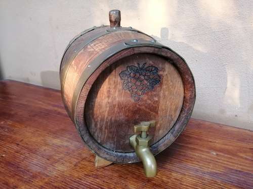 Oak Barrel Whisky Rum Brewing Keg Container.