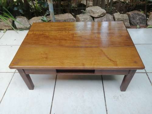 Lovely old rustic solid oak coffee table.