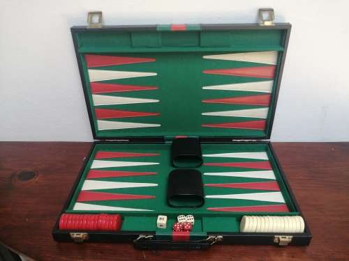 Awesome backgammon game in case.